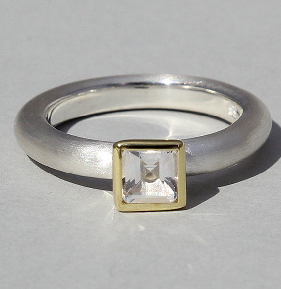 Silberring teilvergoldet mit Bergkristall | Strack big