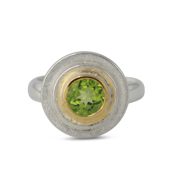 Silberring mit 7mm Peridot, 18ct vergoldet