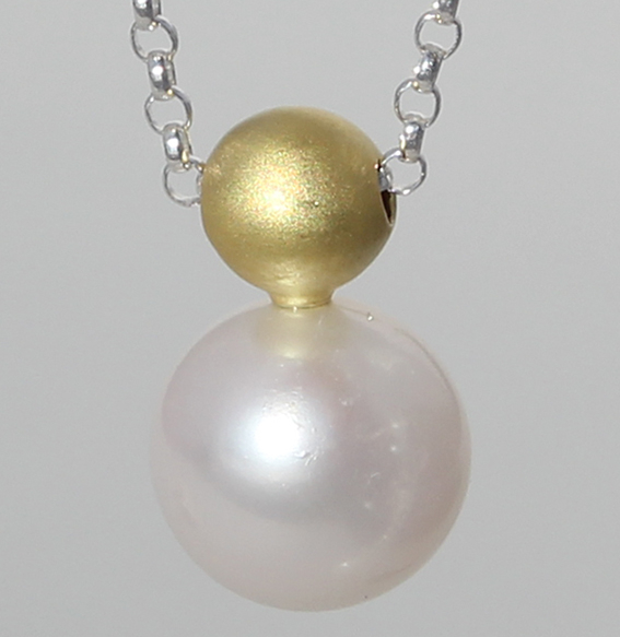 Silbercollier Poliert, vergoldet mit SWZ-Perle | Ball (Bild mit matter Oberfläche)