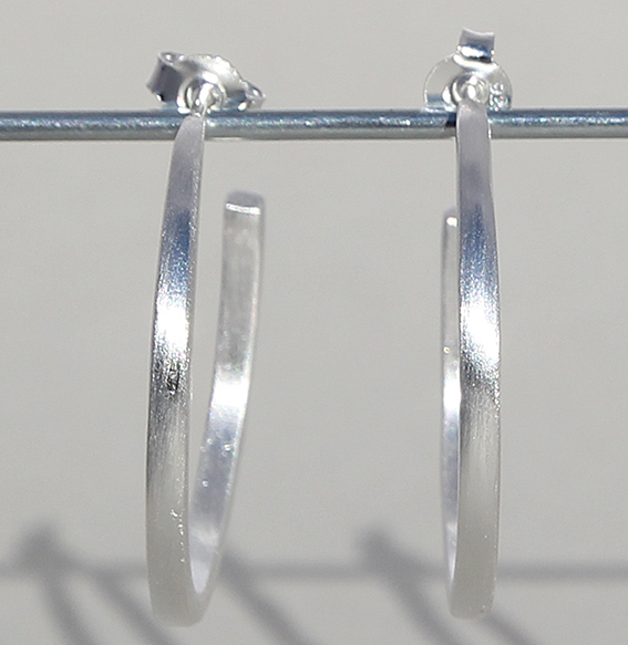 Silberohrstecker