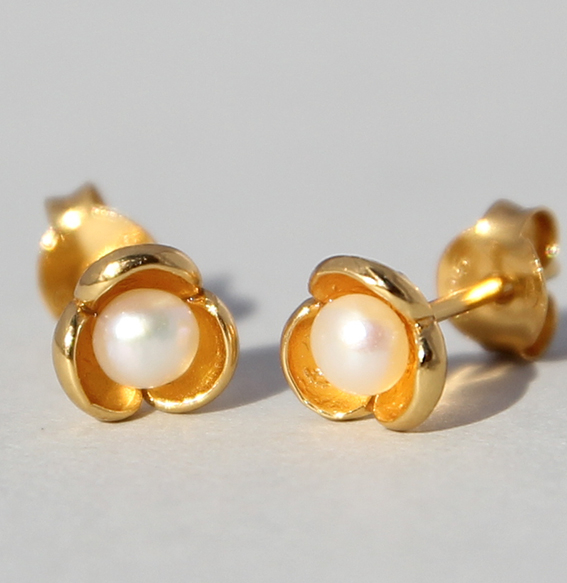 Silberohrstecker vergoldet mit SWZ Perle | Perlblüte mini